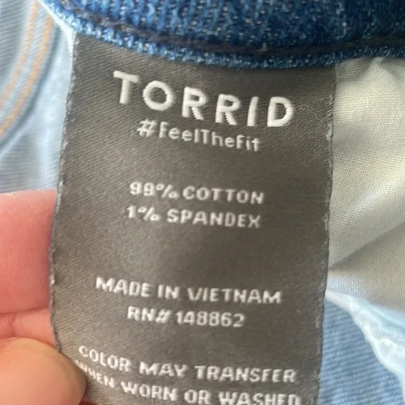 Torrid High Rise Straight Leg Short Jeans - Picture 6 of 9